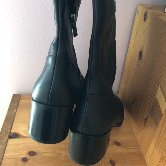 Michael Kors boots size 10 - Picture 6 of 7